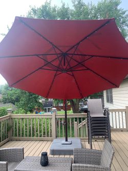 Outdoor umbrella