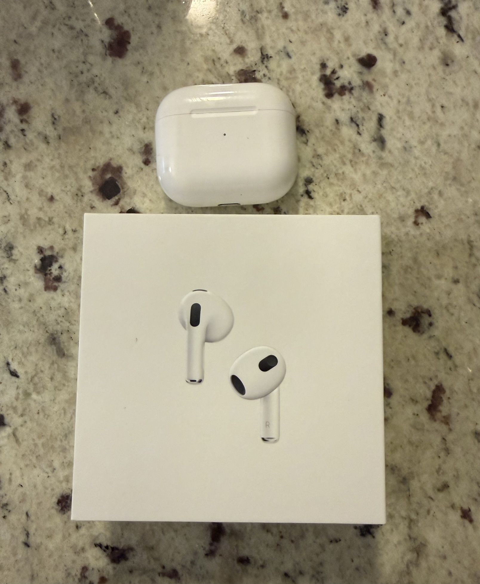 Apple Airpods 4