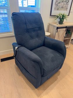 Golden Technologies Power Lift Recliner Chair