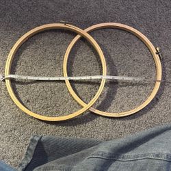 embroidery hoops 