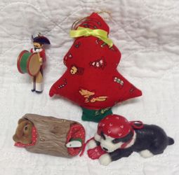 4 Christmas ornaments