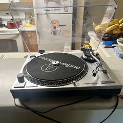 Audio-Technica AT-LP120-USB Turntable