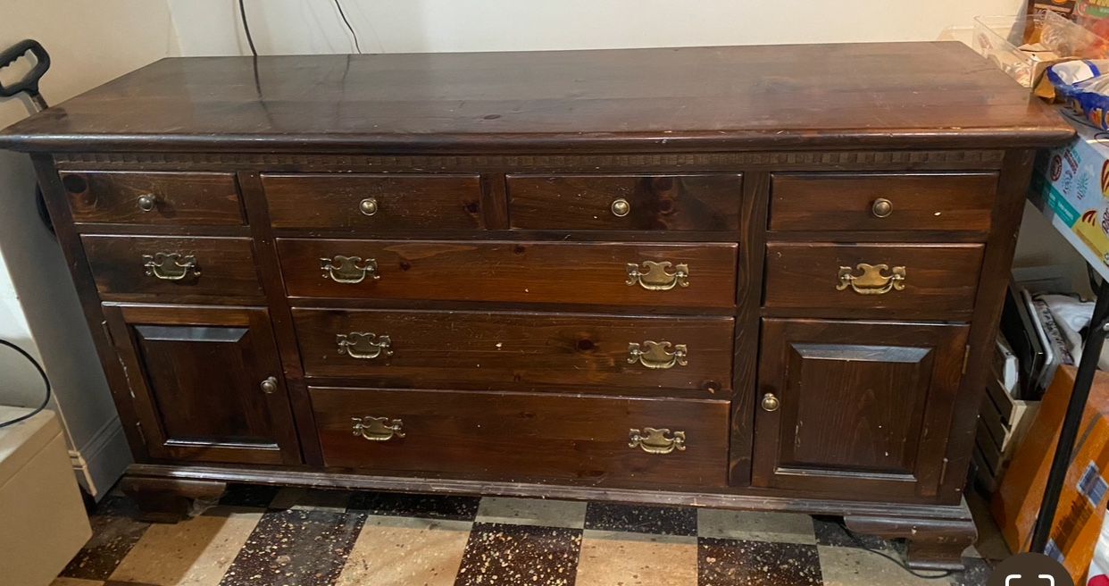 Ethan allen Antique Pine Dresser