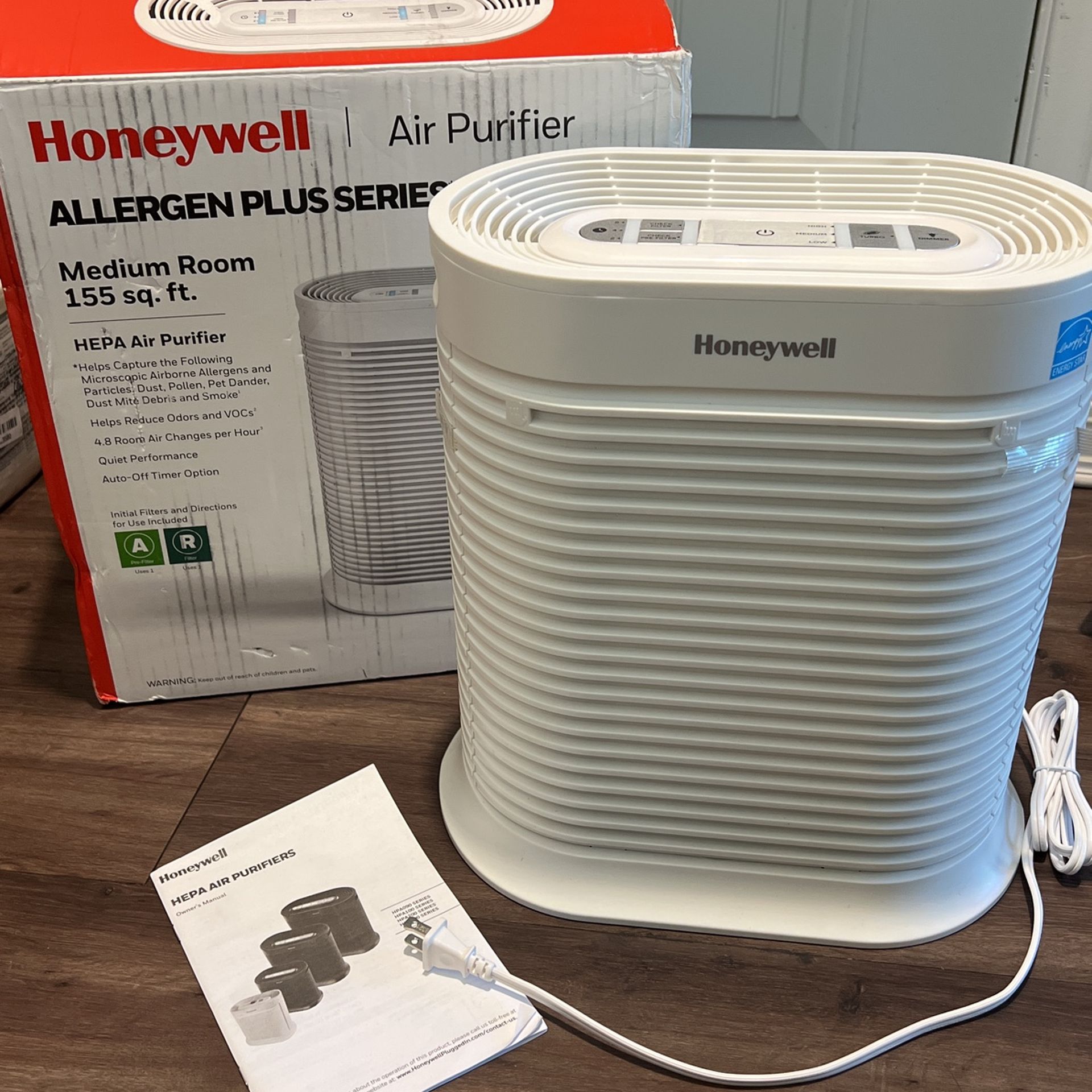 Honeywell AllergenPlus HEPA Air Purifier, Airborne Allergen Reducer for Medium Rooms, Reduces Allergens, Smoke, Wildfire Smoke, Pollen, Pet Dander