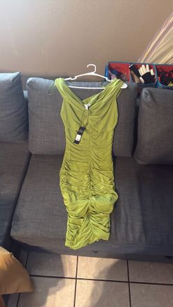 Off the shoulder scrunch dress