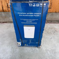 Friedrich portable air conditioning unit 11000 BTU new asking $325 