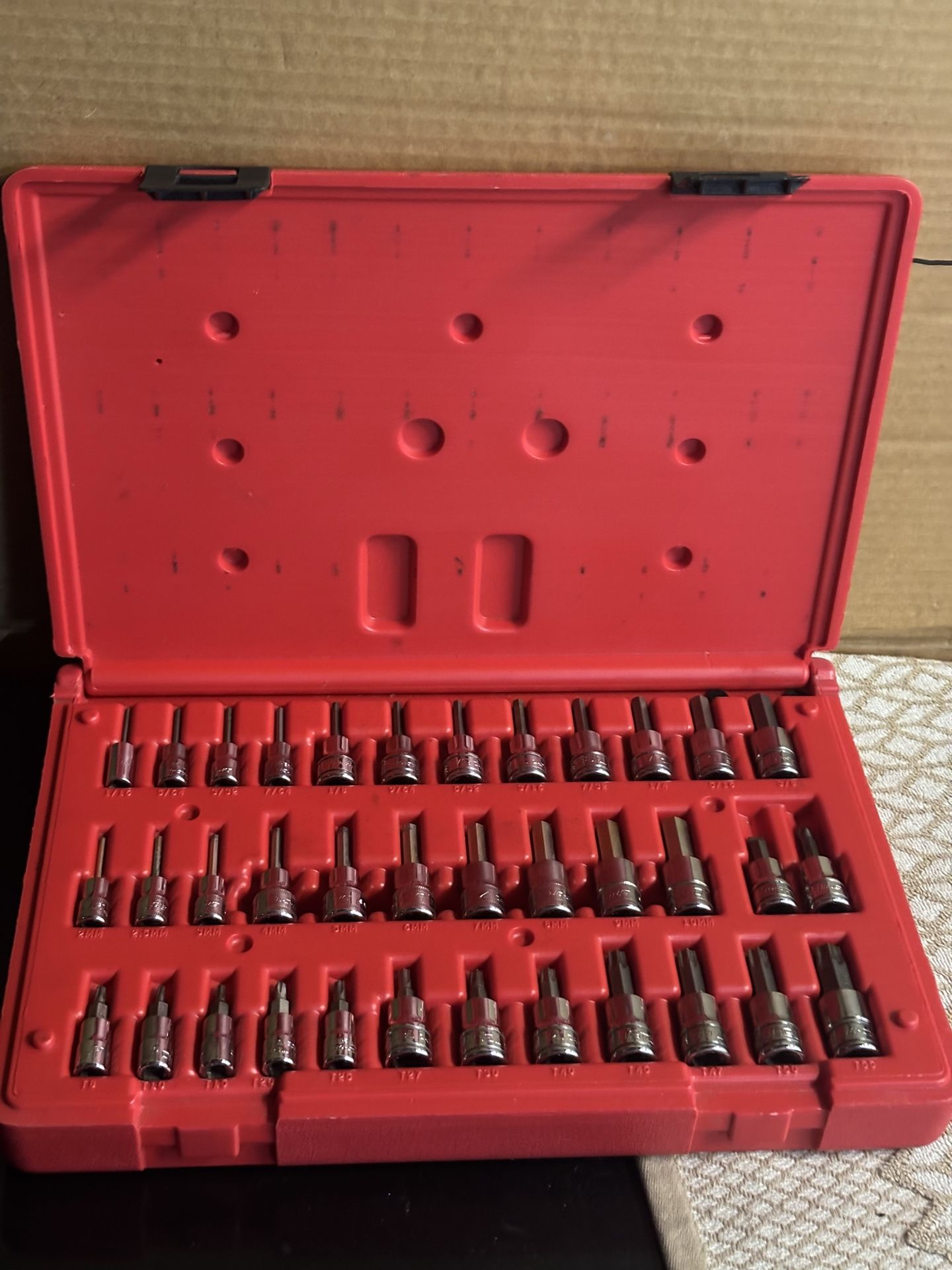 Snap-on Tools 36 Pc Socket Driver Set Hex, Torx, Phillips, Combination 1/4 and 3/8 Dr.