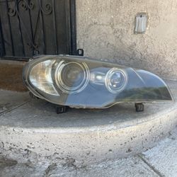 BMW X5 Xenon Head Light (right)