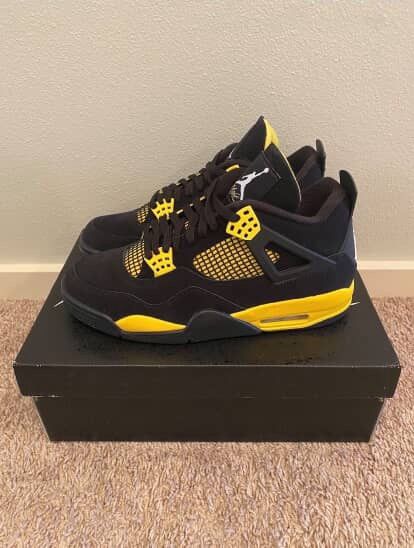 Jordan 4 Thunder