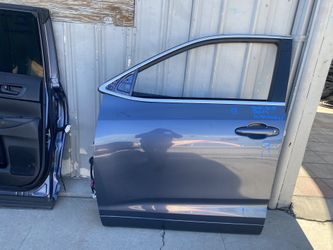 2014-2019 Toyota Highlander Left Front Door