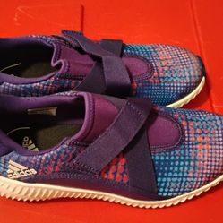 Adidas Kids Size 2.5 Unisex