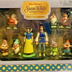 Walt Disney's Snow White and the Seven Dwarfs Poseable Figures Gift Set  SEALED