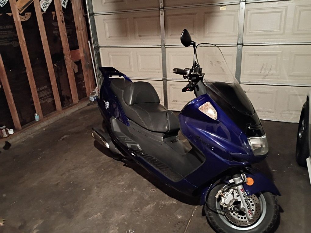 Runs Good Everyday Driver Ready To Go Paperwork On Hand Have Low Miles Action 1500Or Best Offer Or Trade