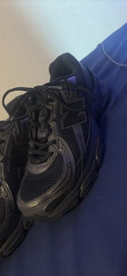 Size 9.5 new balance 740 pure black
