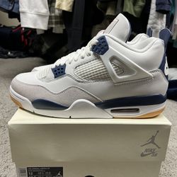 Air Jordan 4 Retro SB “Navy” Size 12