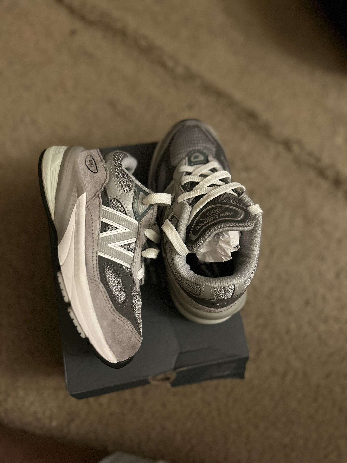 New Balance 990v6 (size 10)