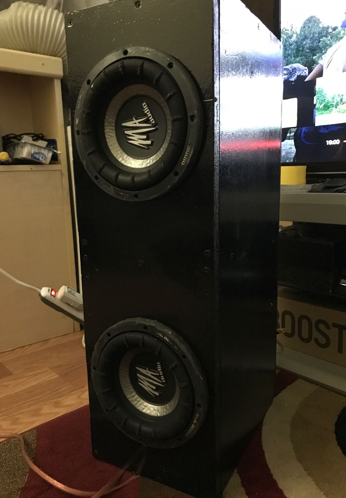 MA Audio two 8’nch sub w/costum made box + two KEF TWEETERS AND TWO DOOR CROSSFIRE DOOR SPEAKERS