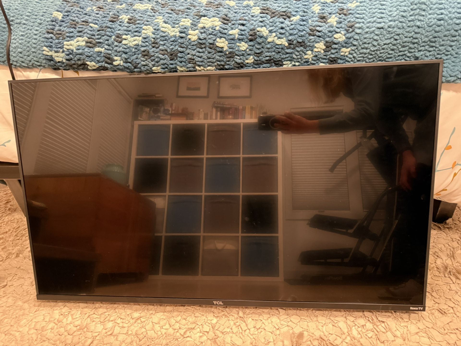 TCL 43S517 43-Inch 4K Ultra HD Roku Smart LED TV