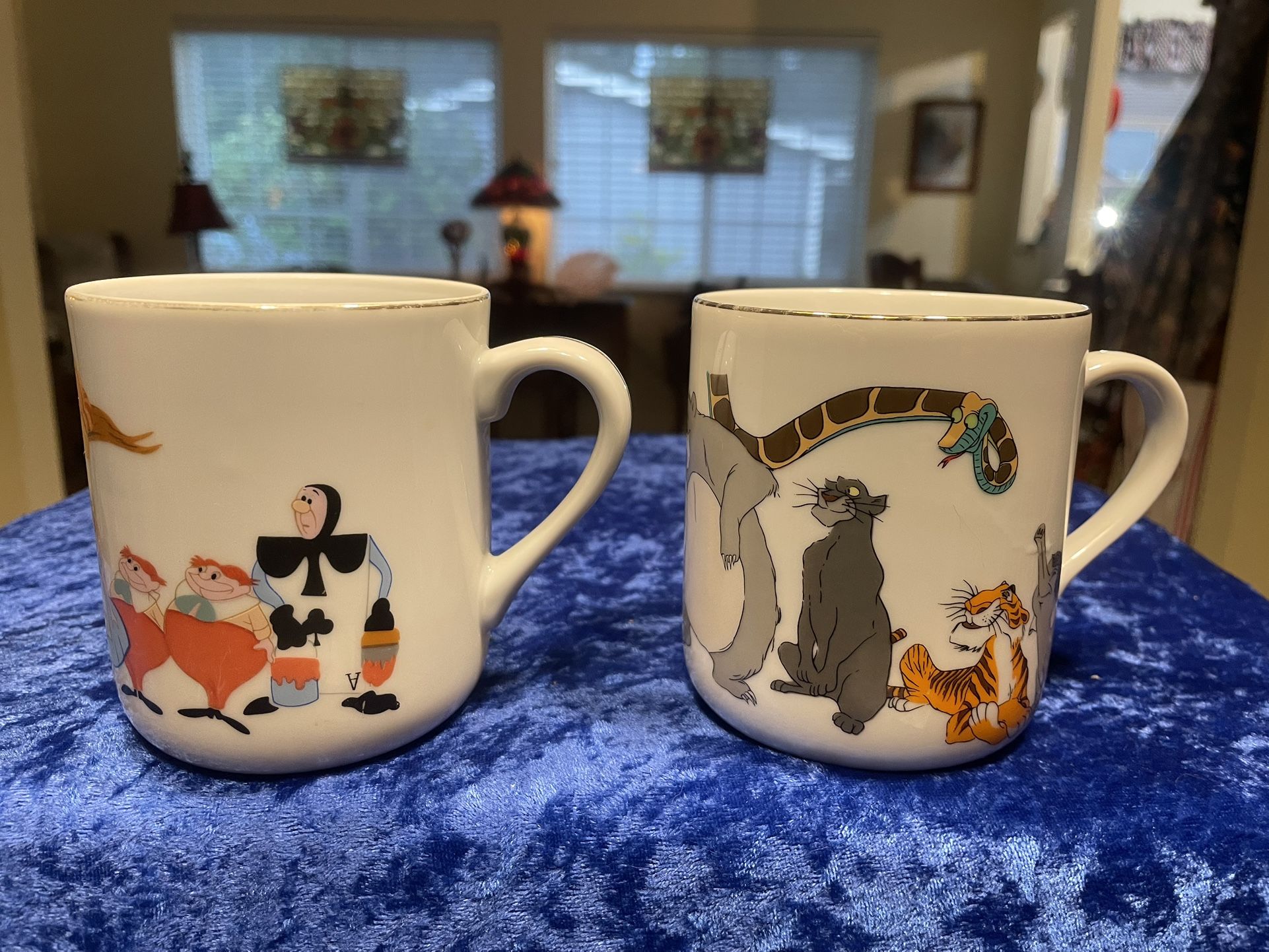 Walt Disney Prod.”Alice In Wonderland” & “The Jungle Book” Gold Rim Vintage Coffee Mugs Pair