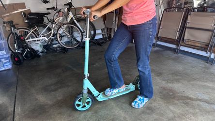 Scooride Jiffi J-40 Adult Kick Scooter – Large Wheels & Suspension
