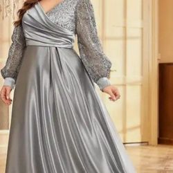 Silver Elegant V-neck Satin Gown 