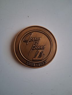 Jerry Buss Lakers Paper Weight Coin..