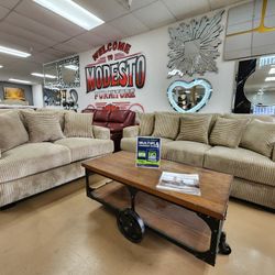 American BUILT Sof And Matching LOVESEAT  