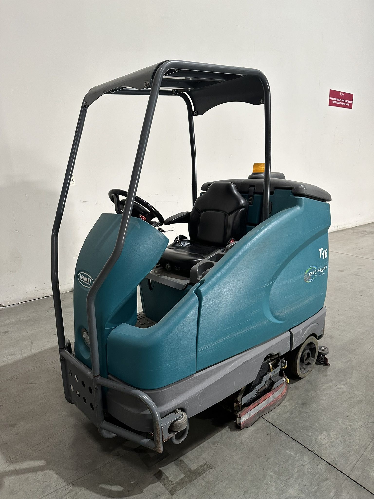 Tennant Scrubber T-16