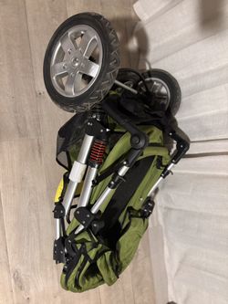 3-Wheel All-Terrain Dog Stroller – Foldable