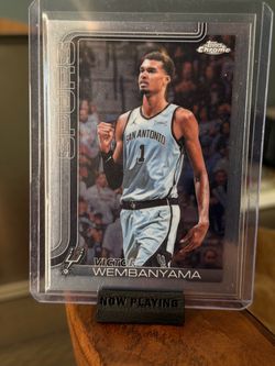 Topps 2025-26 Chrome Victor Wembanyama Rookie San Antonio Spurs #221
