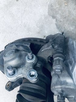 2018 toyota corolla front calipers