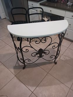 Entry, sofa or window table