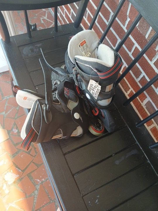 Roller Blades MENS SIZE 11 never worn