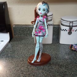 Monster High Doll (Must Pick Up