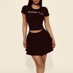 Black Pleated Skirt (medium)