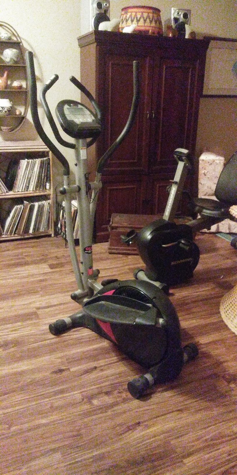 Eclipse Elliptical 1100 HR/a Trainer