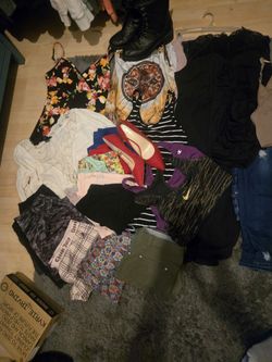 Womens Clothing Lot (M/L) 