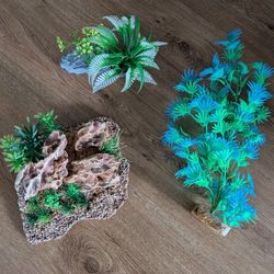3 Aquarium Pieces