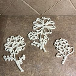 Vintage Set of 3 Homco White Plastic Wall Flower Decor