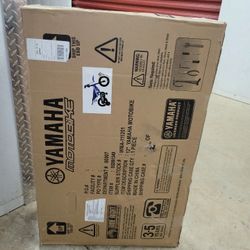 Yamaha 12" Moto BMX Boys Bike,
Blue