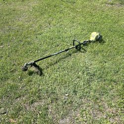 Street shaft gas powered Ryobi weed whacker in great working condition OBO