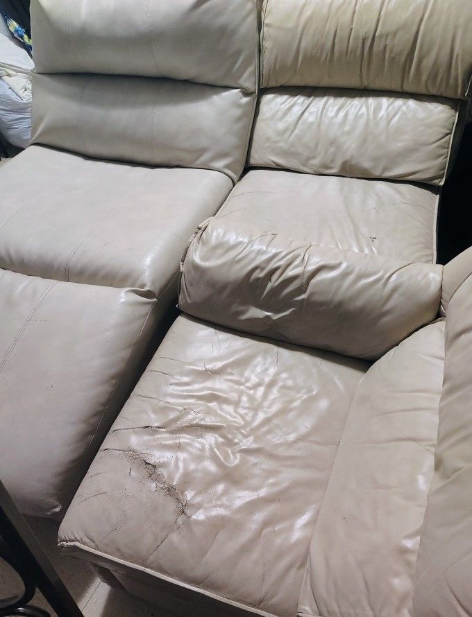 Couch Set Also A Lounger Good For Office Good For Living Room Setting Good For Your Loft