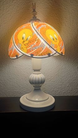 vintage 1998 Warner Bros Tweety Bird table lamp