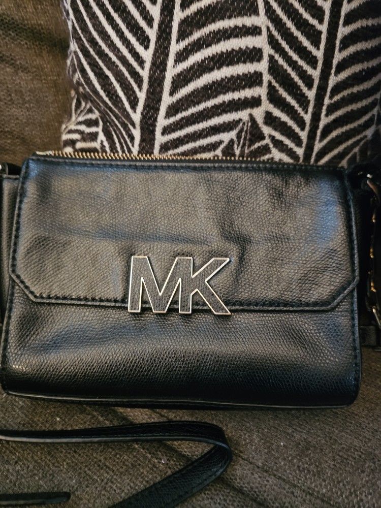 Michael Kors Authentic Crossbody