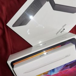 Space Gray Apple iPad Pro 11 in 256gb Cellular + Wifi iOS 13.5 New Sealed  I Also Sell Separate Magic Keyboard & Apple Pencil 2nd Generation 