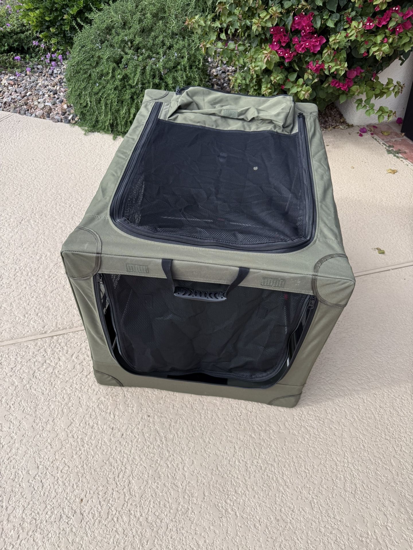 Medium Dog Crate Kennel