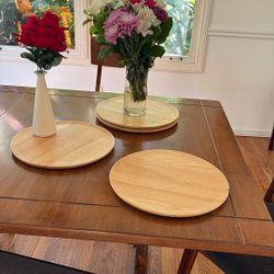 4 wooden charging plates 