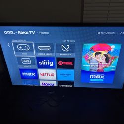 32 Inch On Roku Tv Perfect Condition 