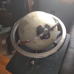 Gemstone Globe w/Compass 🧭