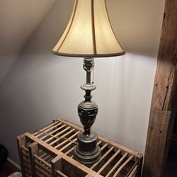 Vintage farmhouse reconditioned Stiffel-style brass table lamp